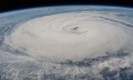 El tifón Ragasa toca tierra en China como huracán de categoría 3: Hay 17 muertos en Taiwán y casi dos millones de evacuados 24 de septiembre de 2025 | Internacional El tifón Ragasa, que hace unos días