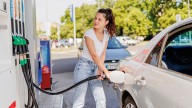 Cuál es el mejor día para echar gasolina, según la inteligencia artificial; habría una hora en la que el combustible rinde más