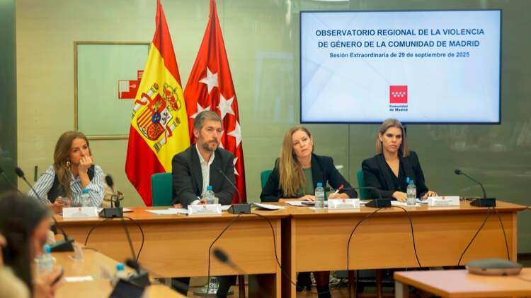 Madrid alerta de 40 posibles casos de fallos en pulseras antimaltrato y exige una auditoría independiente