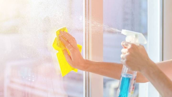 Ventanas brillantes sin esfuerzo: el método de las abuelas que siempre funciona y seguro no conocías