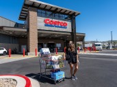 Estados Unidos le prohibió a los diplomáticos de Irán que viajan a Nueva York comprar en Costco