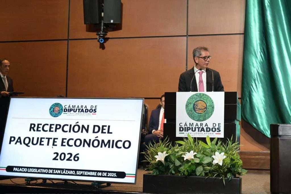Entrega SHCP el Paquete Económico 2026