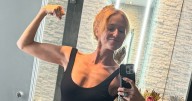 51-Year-Old 90s Star Shows Off Her Toned Body In Bikini And Reveals Her Fitness Secrets To Fans