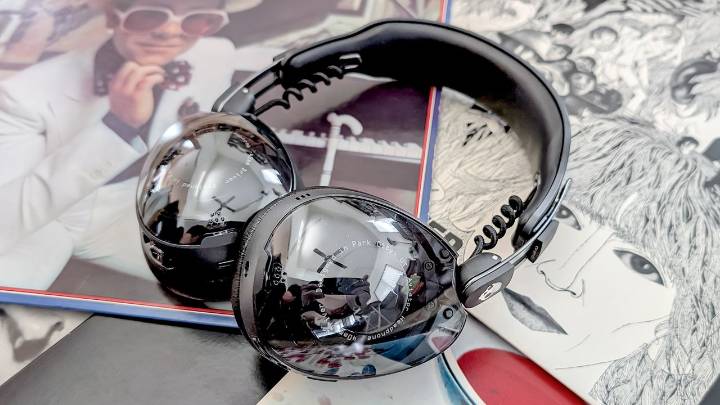 I just tested Skullcandy’s high-end headphones and they’re awesome in so many ways
