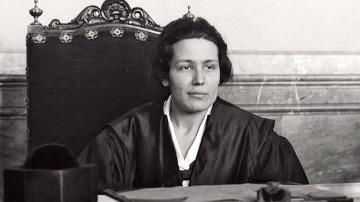 Efemérides 26 de septiembre: La muerte de Victoria Kent, la primera abogada que se enfrentó a un tribunal militar