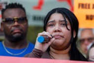 Iowa City community gathers to support man publicly arrested by immigration officers this week