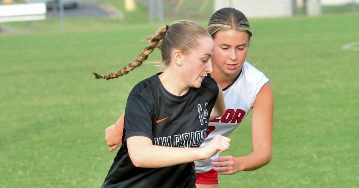 SPORTS ROUNDUP: Warriors remain perfect in district