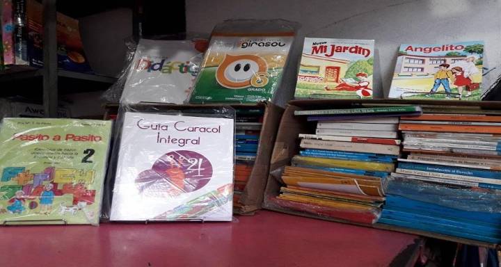 Venta de textos y útiles escolares avanza con lentitud, alerta la Cámara del Libro