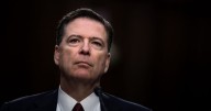 El exdirector del FBI James Comey es acusado de mentir al Congreso y obstrucción de la justicia