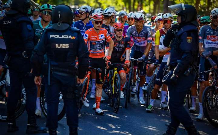 Cancelan el final de La Vuelta en Madrid por protestas