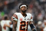Browns Injury Update: Denzel Ward Goes to Locker Room After Being Benched Against Ravens Browns CB Denzel Ward left for the locker room after medical checks, raising concern over Cleveland’s defensive