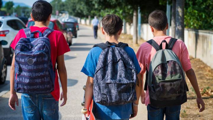 La 'vuelta al cole' para las familias que no llegan a fin de mes: "Hay que buscarse la vida, nadie le regala nada a nadie"