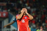 Fue liberado de La Roja por lesión y ahora su club confirma lo peor: “Entre tres y cuatro semanas de baja”