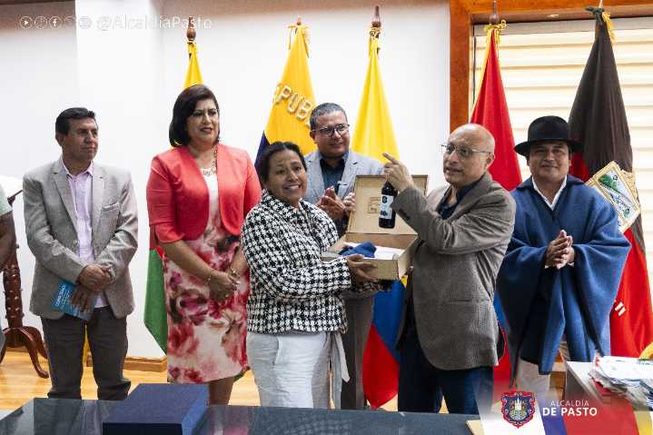 Se firma acuerdo de hermandad entre la Alcaldía de Pasto y el cantón Antonio Ante, Ecuador