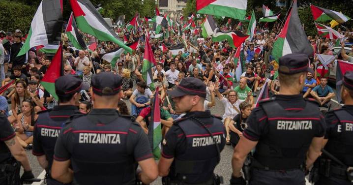 Protestas contra Israel durante La Vuelta Ciclista inflaman el debate político en España