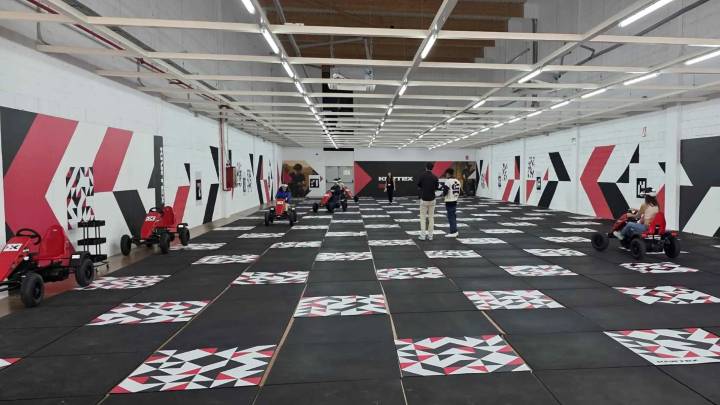 Llega a Zaragoza la primera aventura en el mundo de karts a pedales y realidad virtual
