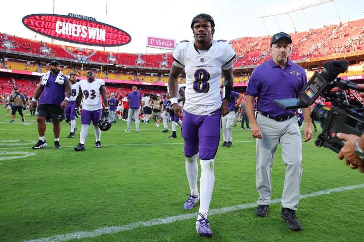 Ravens provide no update on Lamar Jackson’s status after hamstring injury vs. Chiefs