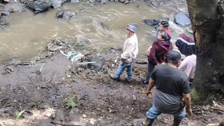 Hallan sin vida a dos jóvenes en Atlixco tras ser arrastrados por río durante intensas lluvias