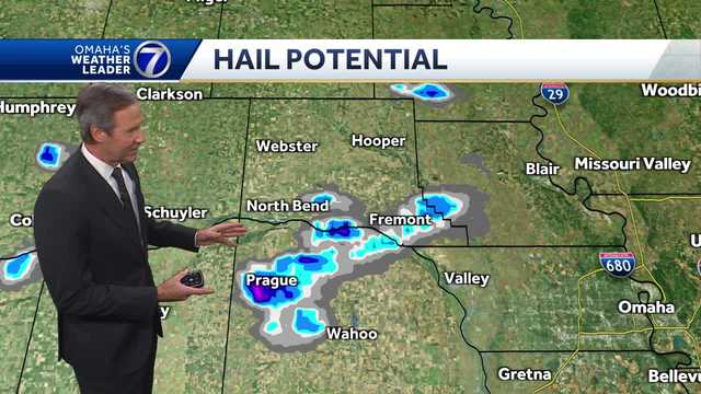 Tracking storms now around Omaha