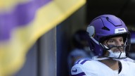 Vikings close to within 17-12 but lose LB Blake Cashman
