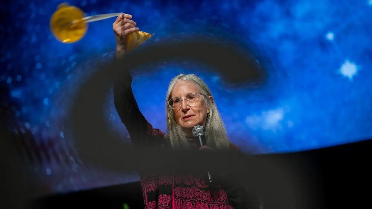 Julieta Fierro y Leticia Carigi dialogan sobre el cosmos y la vida extraterrestre en Hay Festival Querétaro 2025
