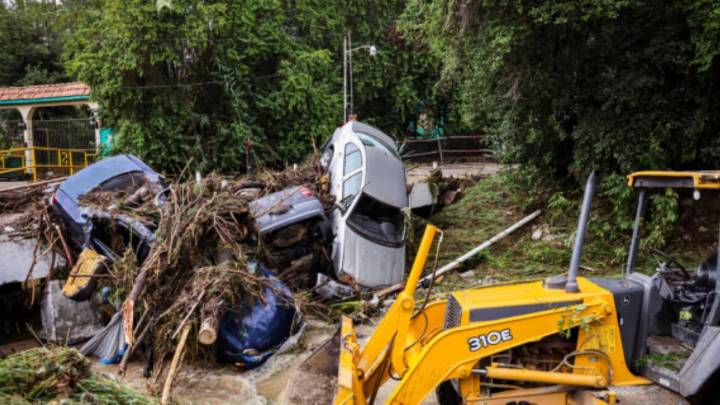 Supervisan daños en Santiago tras intensas lluvias