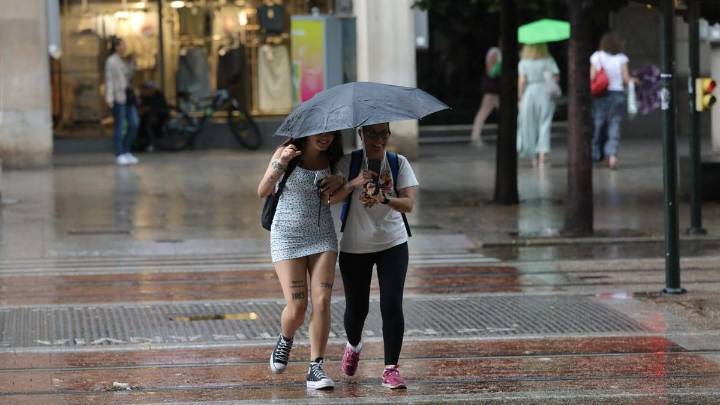 Aragón activa la alerta ante las fuertes lluvias de este domingo: estos son los lugares donde habrá tormentas
