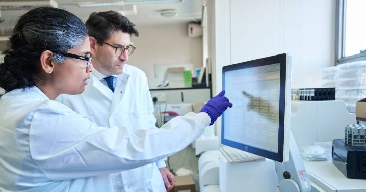 Dementia expert reveals 'red flag' memory issues as new blood test trial launches
