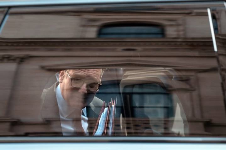 Starmer Is the Dog Who Caught the Car