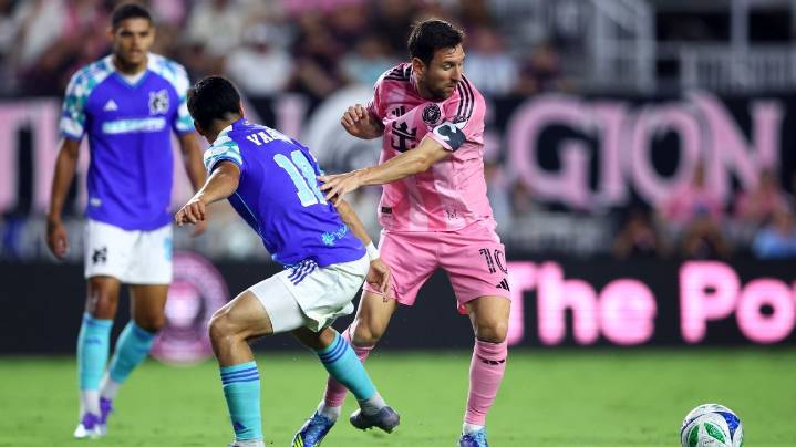 Messi y Obed Vargas se reencuentran tras polémica en Leagues Cup