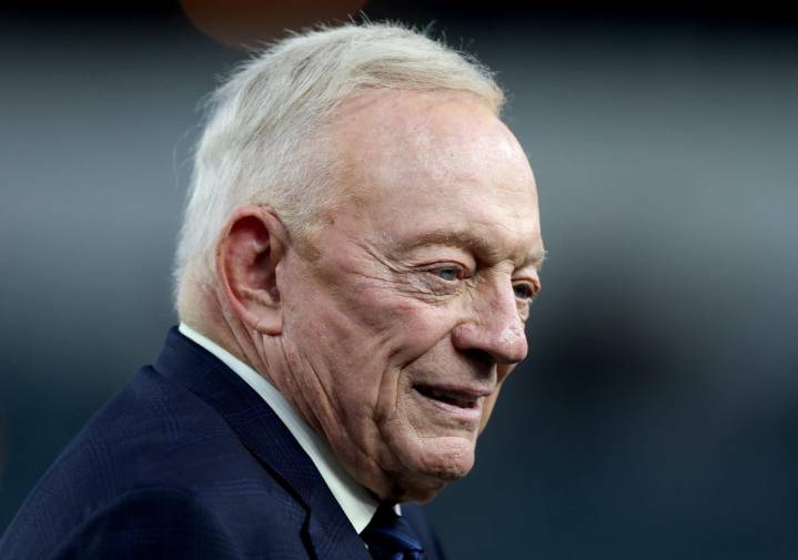 Jerry Jones says Eagles' Jalen Carter ejection 'evened up' Micah Parsons