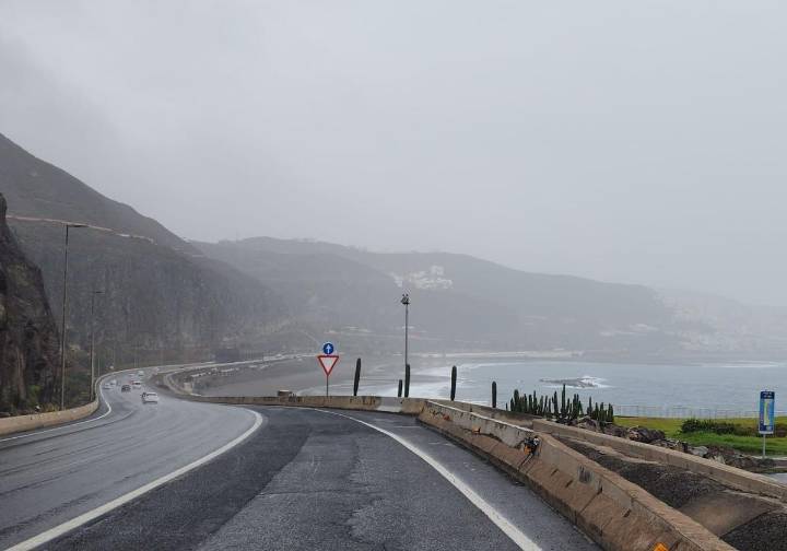 La vuelta al cole llega pasada por agua en Las Palmas de Gran Canaria
