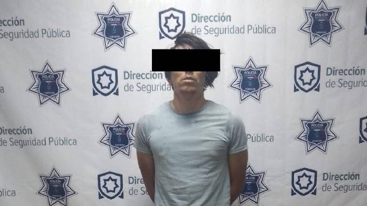Detienen a hombre por agredir físicamente a su pareja en Torreón; mujer logró escapar de su casa para pedir ayuda