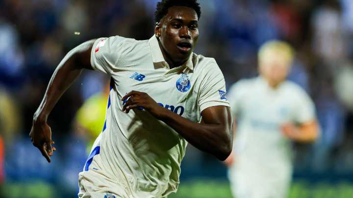 Gol y susto de Samu para alargar el pleno del Oporto antes de reencontrarse con Mou