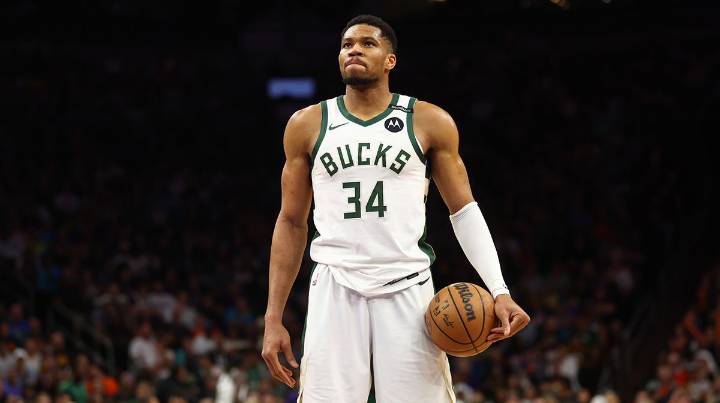 Giannis Antetokounmpo makes demand to Bucks that will allow them to reach ceiling