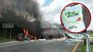 Volcadura de tráiler en Altamira deja chofer calcinado; saquean fertilizante tras accidente