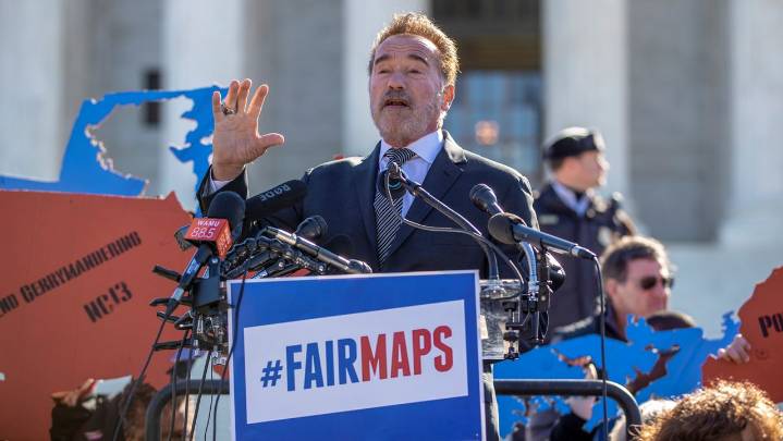 Arnold Schwarzenegger enters fight on U.S. House control, urges vote against new California districts