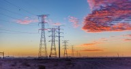 Fibra de CFE coloca bono por US$725 millones para expansión de redes eléctricas