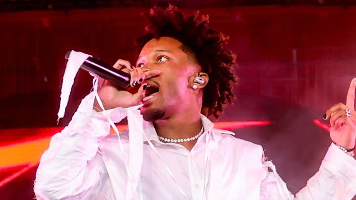 Singer D4vd Performs After Dead Body Found In His Tesla