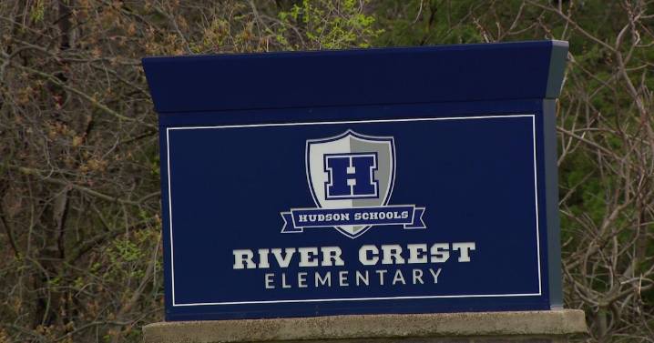 Former Wisconsin 5th grade teacher, accused of inappropriate relationship with student, pleads guilty