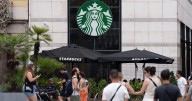 Starbucks cerrará cientos de tiendas y anuncia despidos