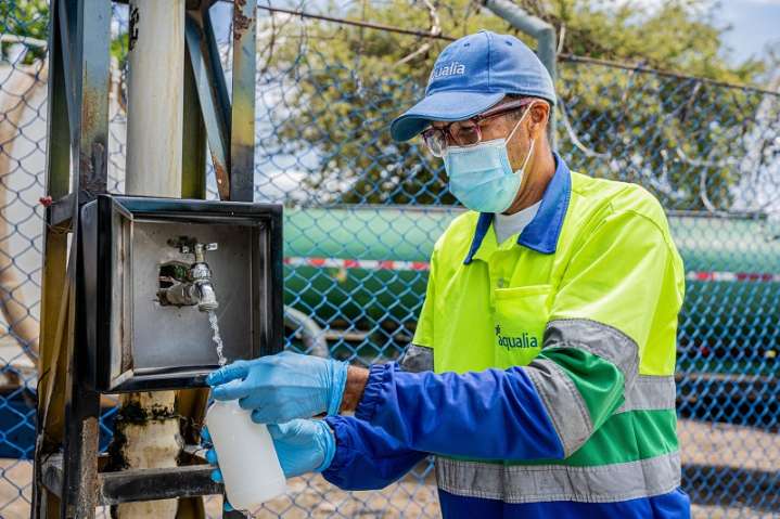 Aqualia se destaca en Colombia con laboratorios que garantizan agua de calidad