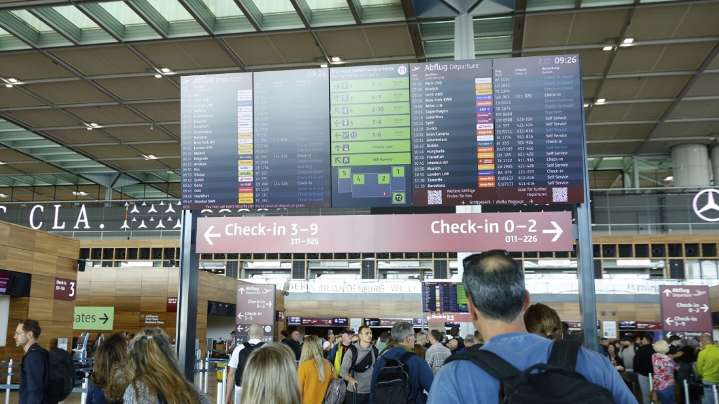 Ciberataque a aeropuertos de Bruselas, Berlín y Londres provoca retrasos y cancelaciones en los vuelos 20 de septiembre de 2025 | Internacional Las operaciones de "check-in" y embarque tuvieron que ha