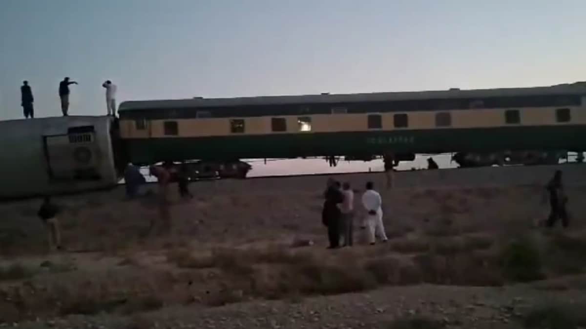Four Injured After Quetta-Bound Jaffar Express Derails Due To Explosion In Balochistan
