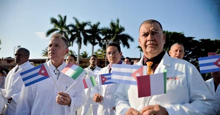 Médicos cubanos que huyeron de misión en Italia relatan las penurias vividas