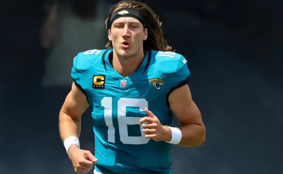 Why was Jaguars vs Panthers suspended today in Week 1 of the 2025 NFL season?