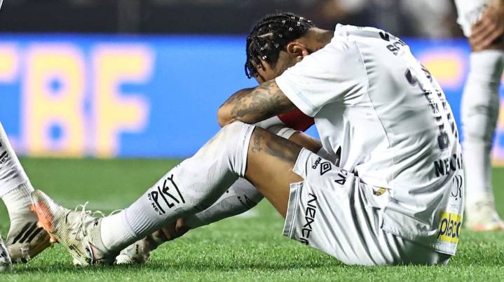 Neymar volvió a lesionarse y su estado físico preocupa a Santos y la selección de Brasil