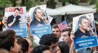 Charlie Kirk: Cuando el activista cercano a Donald Trump dijo que Gustavo Petro era un ´arrogante´ y ´arrodillado´