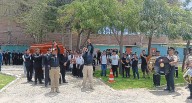 Rinden honores a policía que murió en operativo en Piura