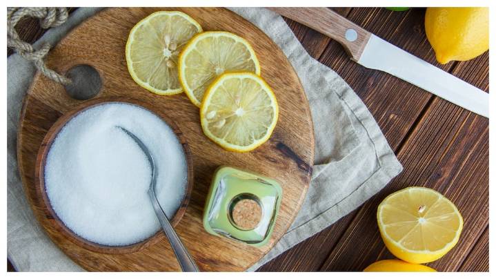 Mezclar limón con azúcar: por qué recomiendan hacerlo y para qué sirve
